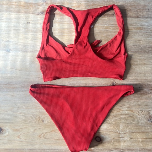 Red L Space bikini - Picture 10 of 10